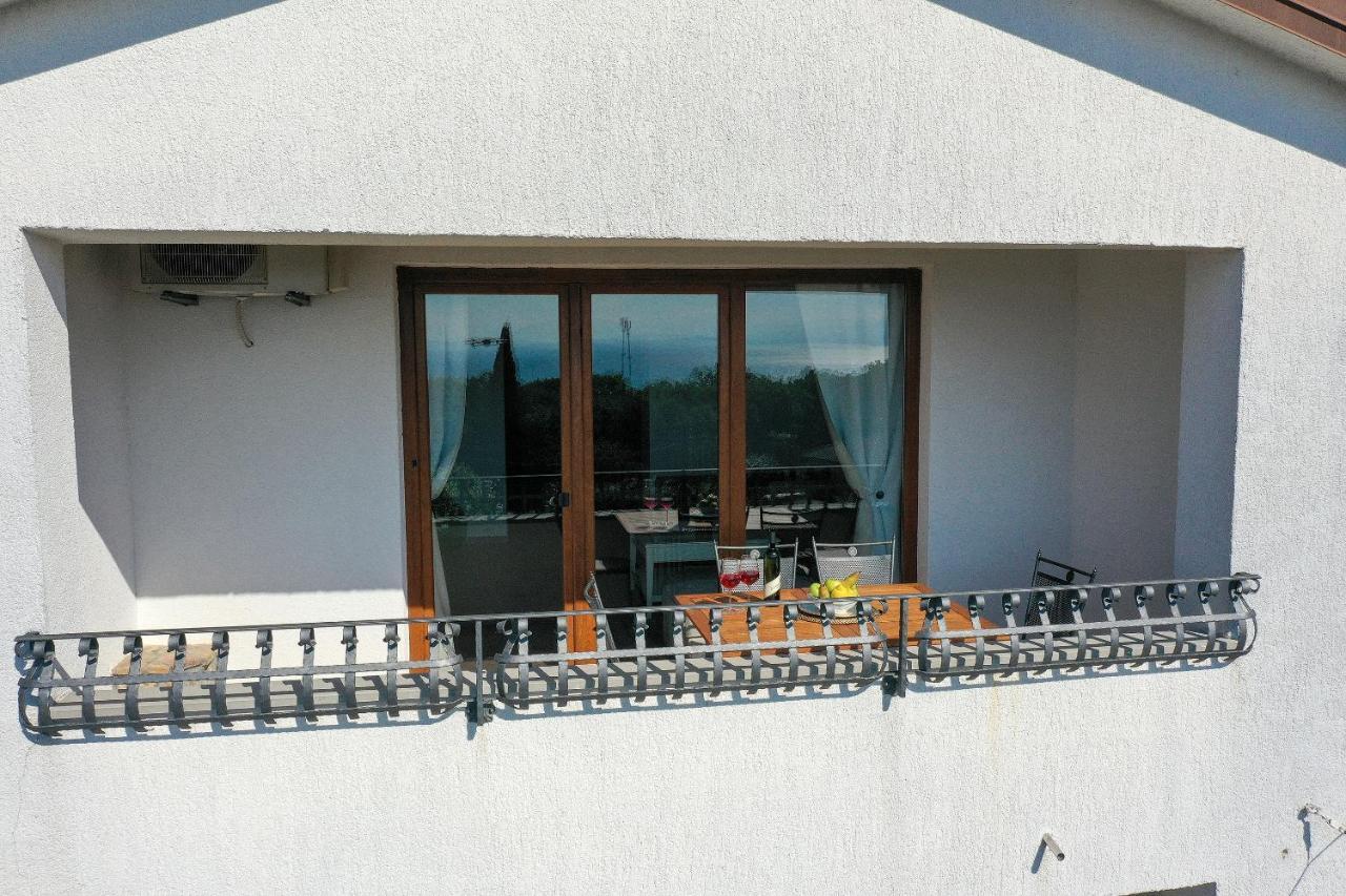 Villa Fani With Jacuzzi Ičići 外观 照片