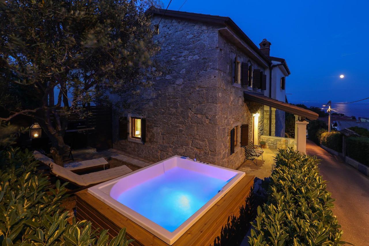 Villa Fani With Jacuzzi Ičići 外观 照片